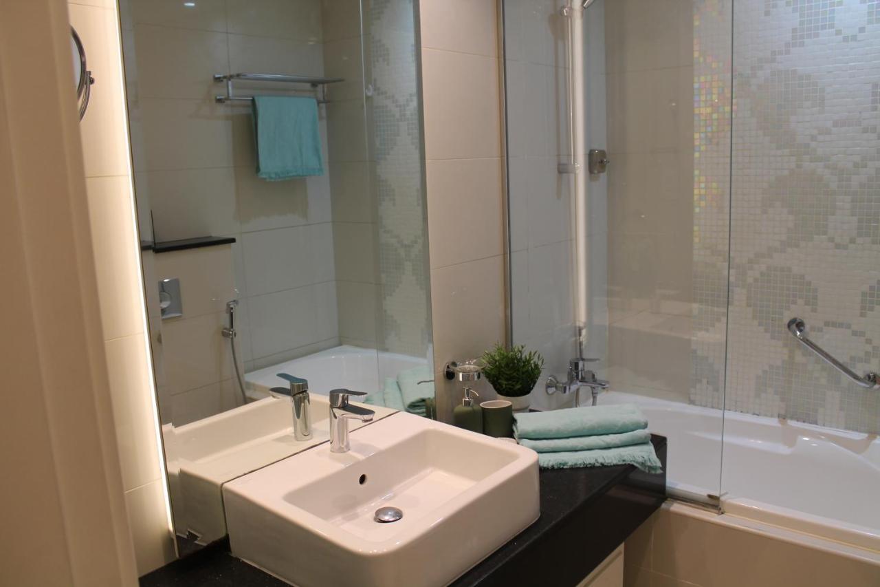 Spacious One Bedroom Close To Burj Khalifa, Dubai Mall In Business Bay Dış mekan fotoğraf